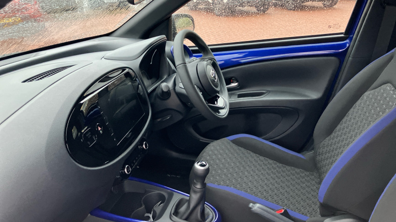 Toyota Aygo X 1.0 VVT-i Edge 5dr Petrol Hatchback